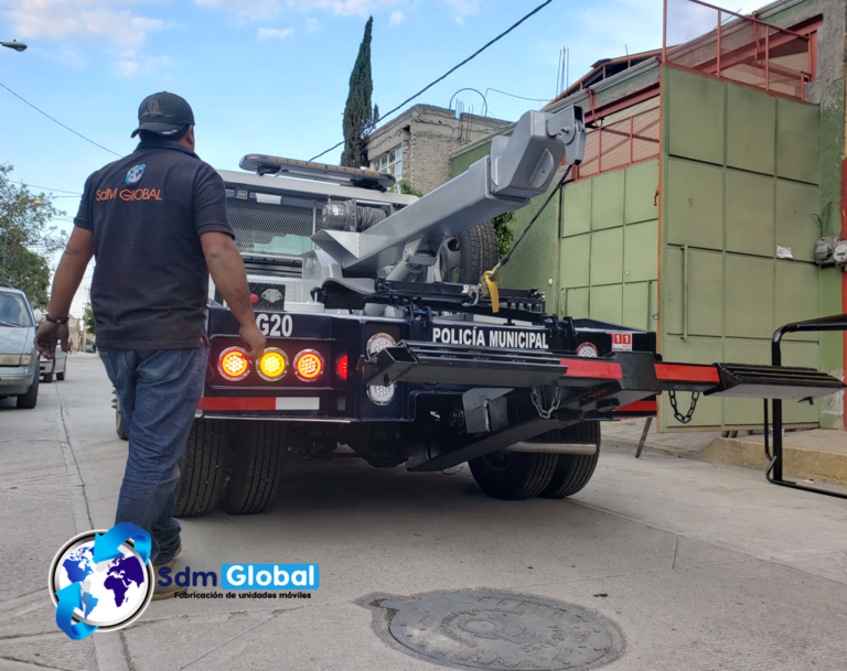 FABRICANTES DE GRUAS PARA TRÁNSITO 